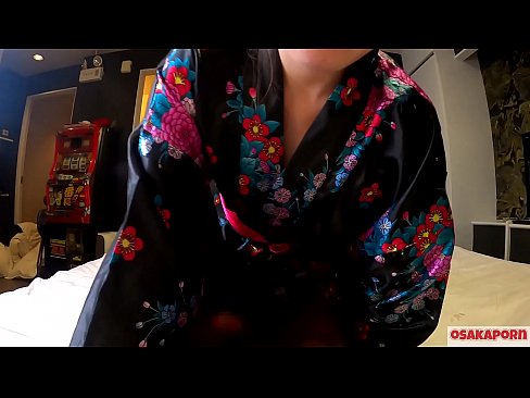❤️ A moza cosplay encántalle o sexo ata o orgasmo con chorros nunha jinete e unha mamada. Moza asiática con coño peludo e fermosas tetas con traxe tradicional xaponés nun vídeo afeccionado que mostra a masturbación con xoguetes de merda. Sakura 3 OSAKAPORN. Vídeo porno en nós ❌️