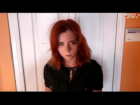 ❤️ O garda de seguridade castigou a unha muller bonita por roubo en tenda - Cum Na Boca Vídeo porno en nós ❌️