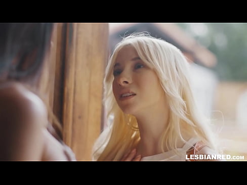 ❤️ A nena chega a casa uns meses despois e acaba comendo o coño da súa madrastra Vídeo porno en nós ❌️