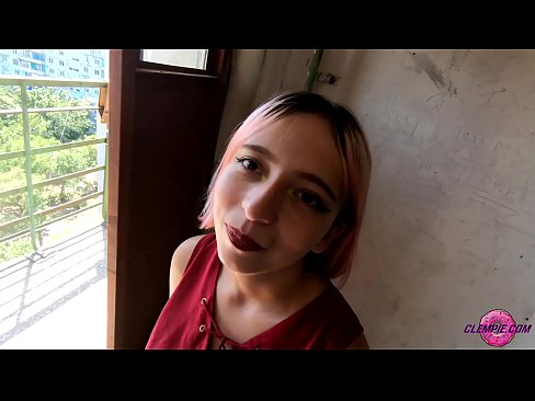 ❤️ Student Sensual chupa a un estraño no interior - Cum on his face Vídeo porno en nós ❌️